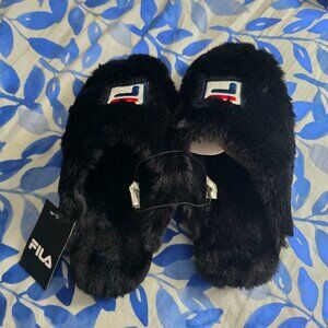 Fila Unisex Black Fuzzy Slippers Size Small